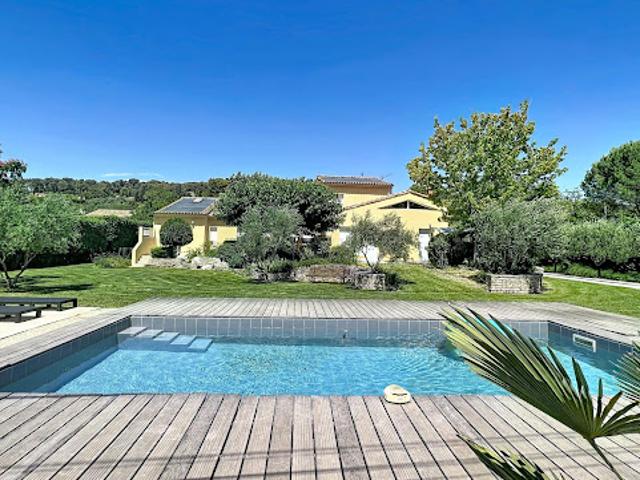 Vente Villa 7 pièces 180 m2 Cadenet