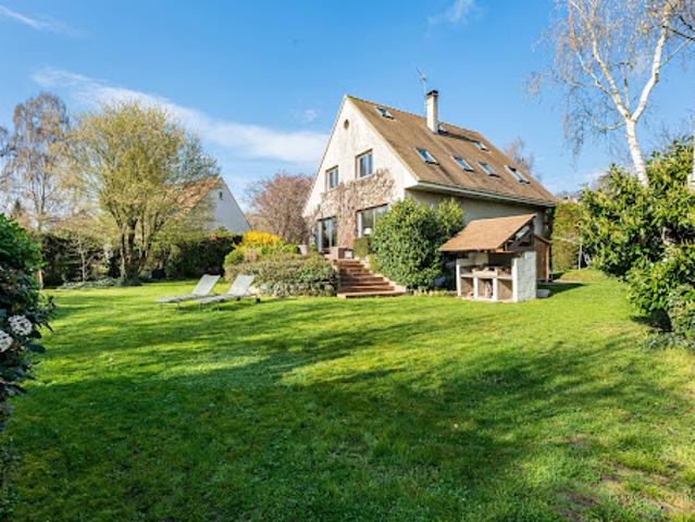 Vente Villa 7 pièces 180 m2 Le Mesnil le Roi
