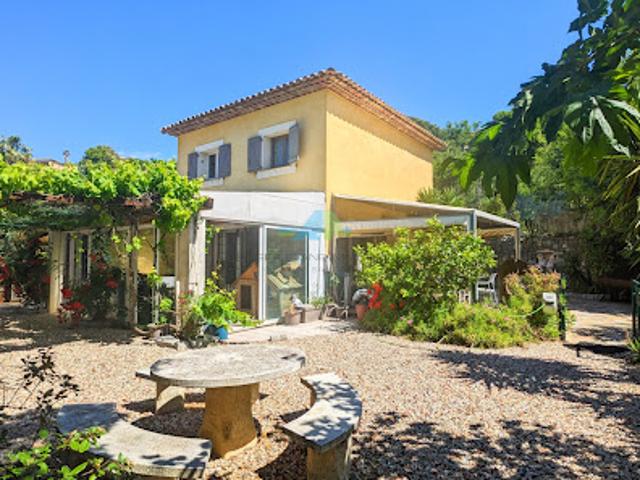 Vente Villa 7 pièces 180 m2 Sainte Maxime