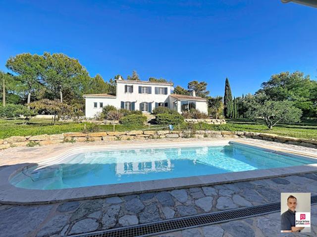 Vente Villa 7 pièces 184 m2 Rocbaron