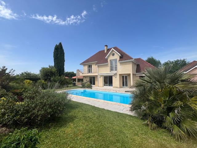 Vente Villa 7 pièces 198 m2 Idron