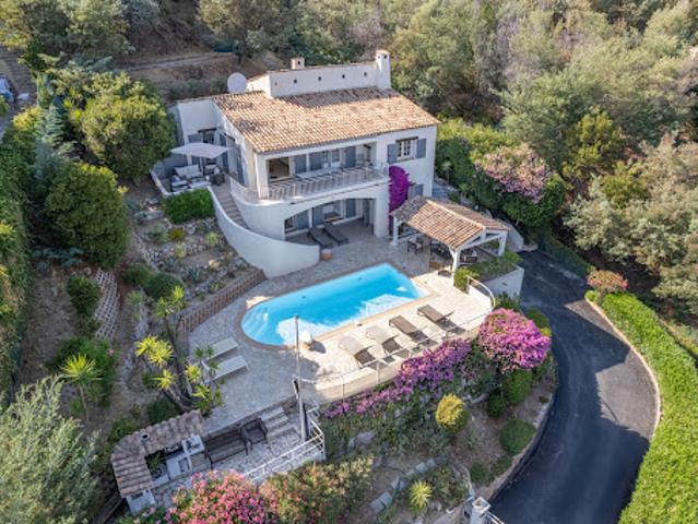 Vente Villa 7 pièces 200.13 m2 Mandelieu la Napoule