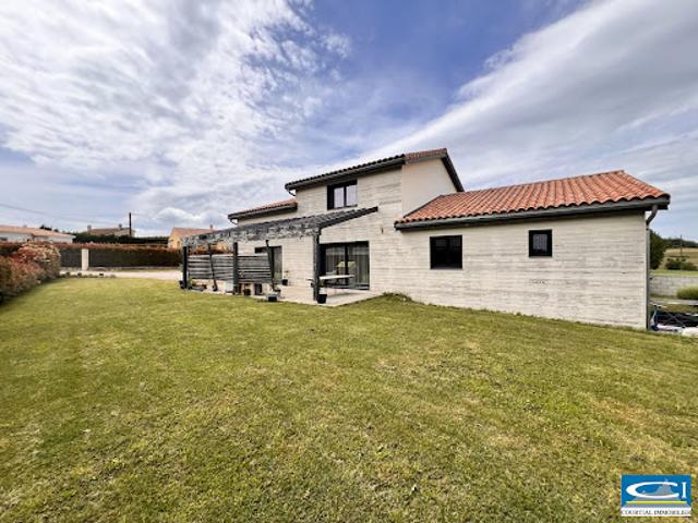 Vente Villa 7 pièces 200 m2 Etables