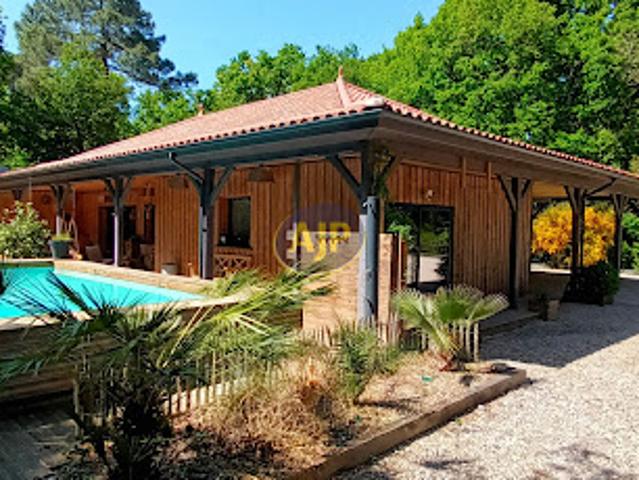 Vente Villa 7 pièces 200 m2 Soulac sur Mer
