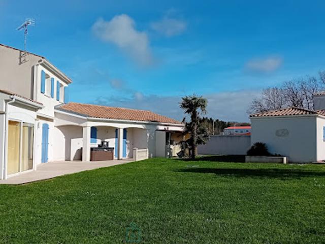 Vente Villa 7 pièces 200 m2 Saint Sulpice de Royan