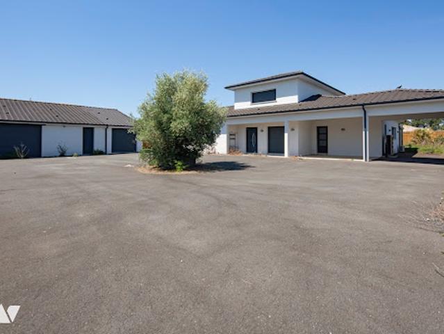 Vente Villa 7 pièces 200 m2 Podensac