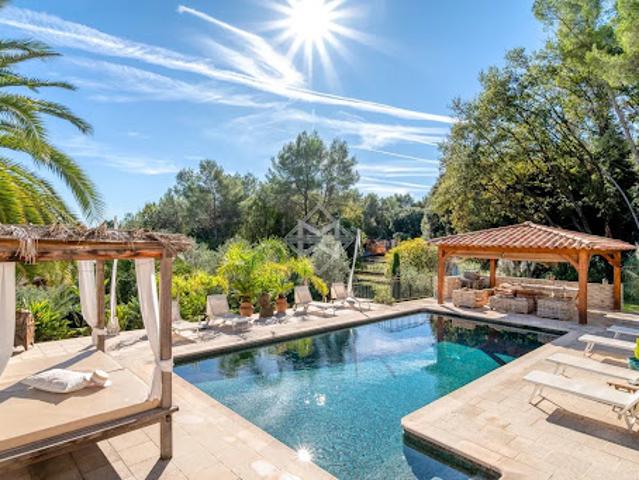 Vente Villa 7 pièces 202 m2 Le Rouret