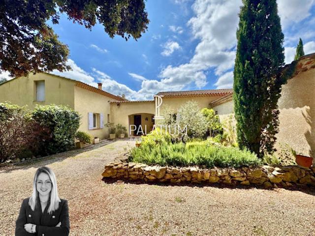 Vente Villa 7 pièces 202 m2 Pélissanne