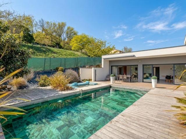 Vente Villa 7 pièces 210 m2 Castanet Tolosan
