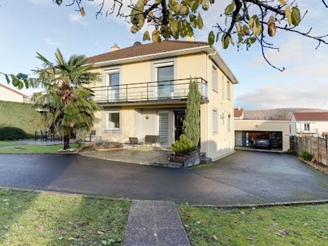 Vente Villa 7 pièces 210 m2 Cébazat