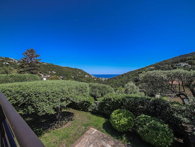 Vente Villa 7 pièces 210 m2 Santa Maria di Lota