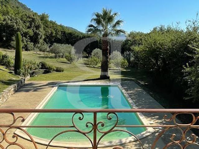 Vente Villa 7 pièces 212 m2 Vaison la Romaine