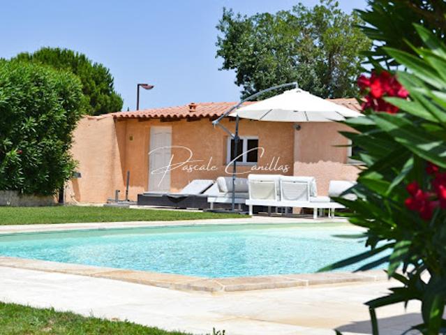 Vente Villa 7 pièces 216 m2 Saint Etienne du Grès