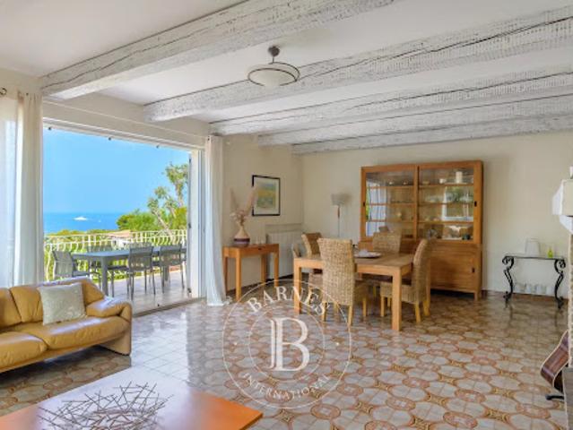 Vente Villa 7 pièces 220 m2 Saint Cyr sur Mer