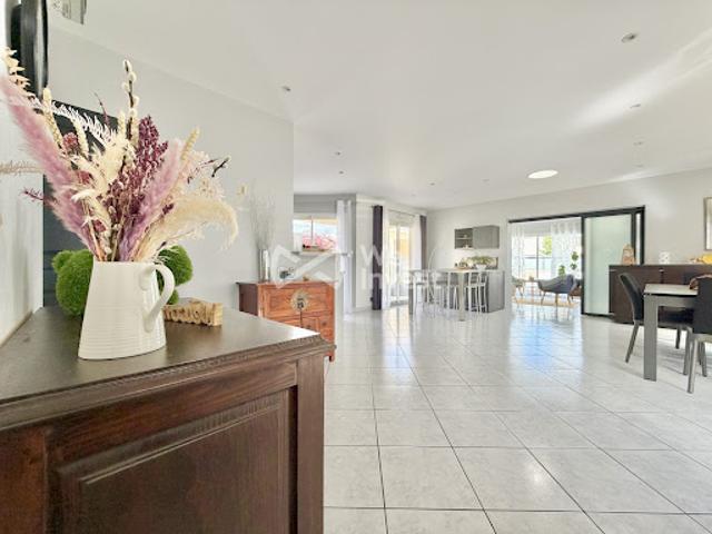 Vente Villa 7 pièces 223.2 m2 Mozac