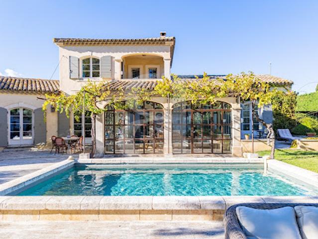 Vente Villa 7 pièces 223 m2 Eygalières