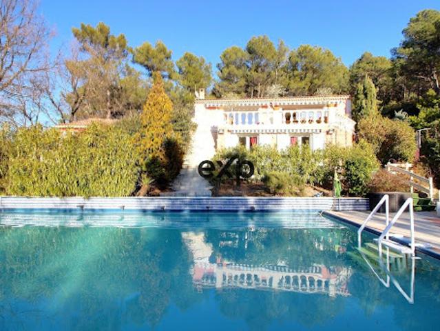 Vente Villa 7 pièces 225 m2 Pourcieux