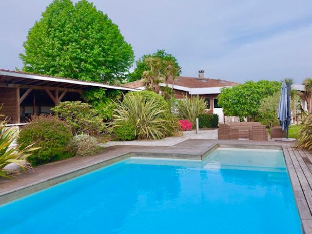 Vente Villa 7 pièces 227 m2 Soustons