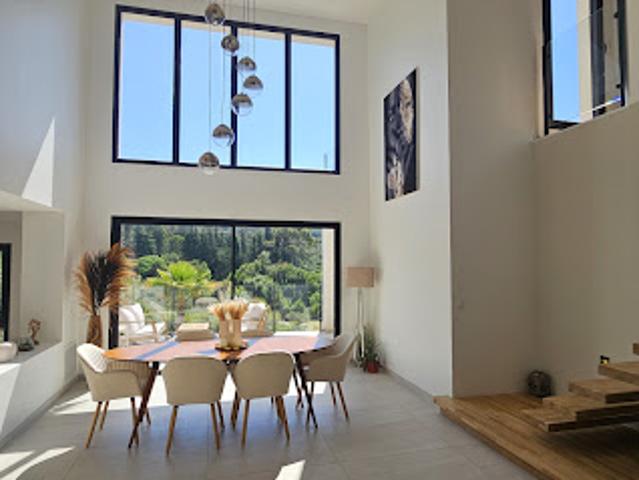 Vente Villa 7 pièces 230 m2 Clermont l'herault