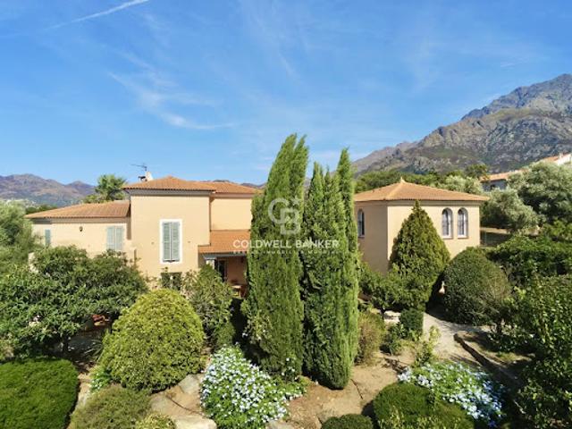 Vente Villa 7 pièces 231 m2 Calvi