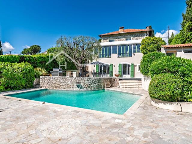 Vente Villa 7 pièces 233 m2 Cagnes sur Mer