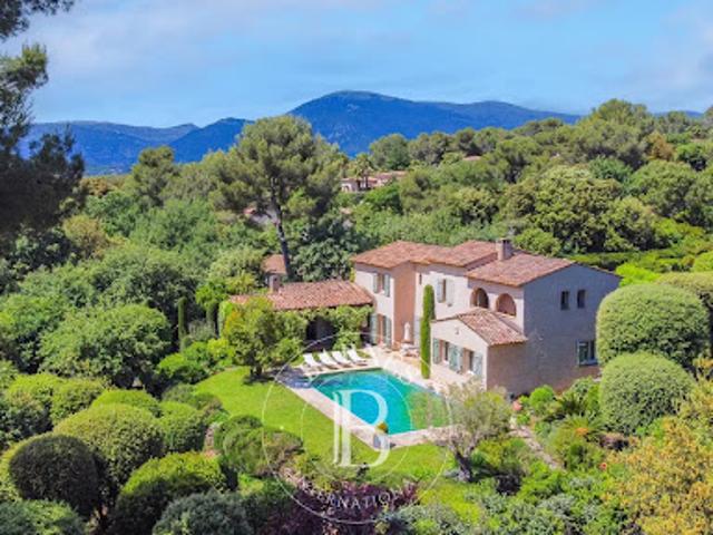 Vente Villa 7 pièces 234 m2 Roquefort les Pins