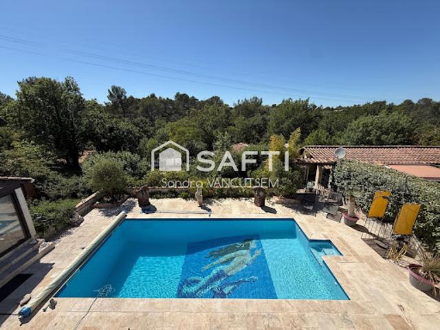 Vente Villa 7 pièces 238 m2 Ollières