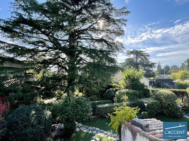Vente Villa 7 pièces 239 m2 Nimes