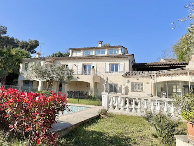Vente Villa 7 pièces 246 m2 Cabris
