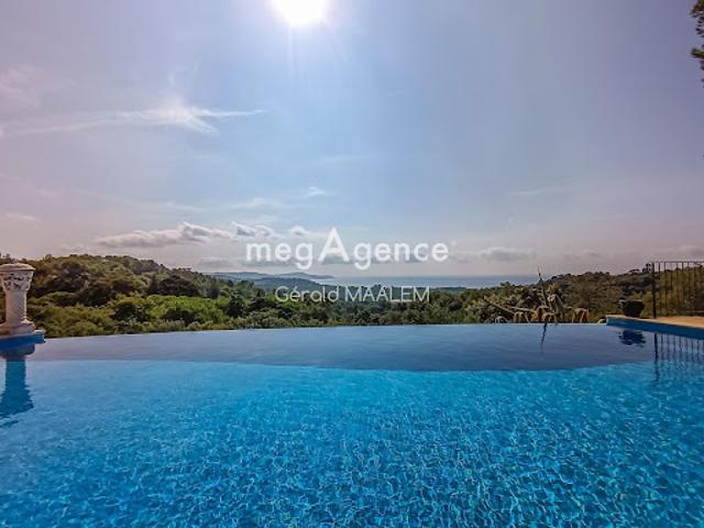 Vente Villa 7 pièces 250 m2 Cavalaire sur Mer