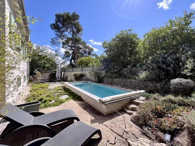 Vente Villa 7 pièces 250 m2 Nimes