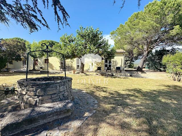 Vente Villa 7 pièces 250 m2 Saint Saturnin lès Apt