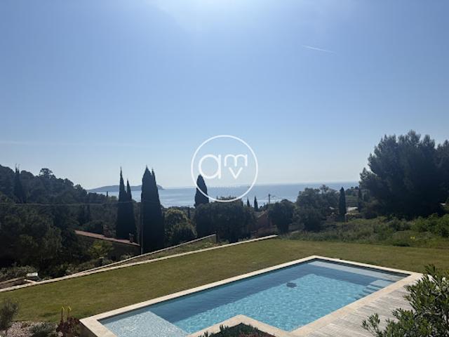 Vente Villa 7 pièces 268 m2 Carqueiranne