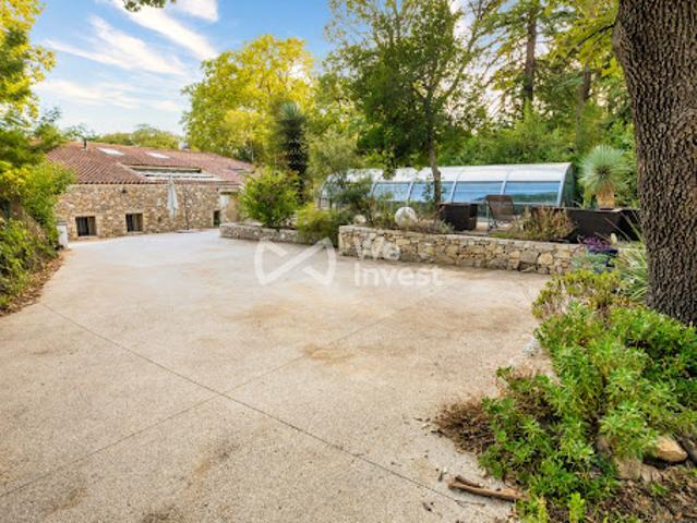 Vente Villa 7 pièces 272 m2 Saint Aunès
