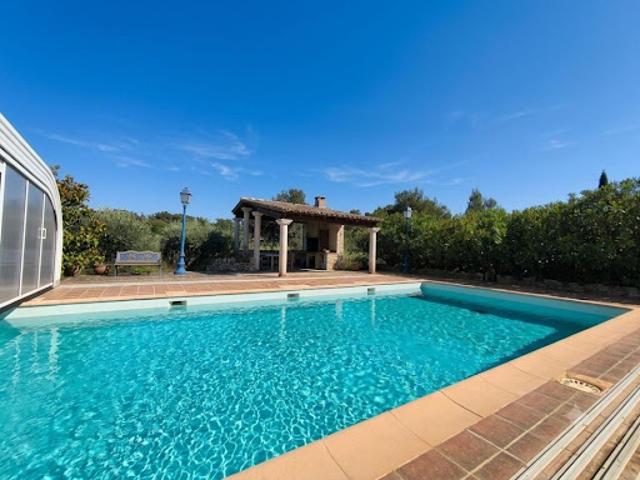 Vente Villa 7 pièces 275 m2 Nimes