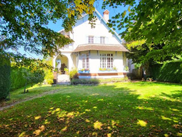 Vente Villa 7 pièces 280 m2 Néris les Bains