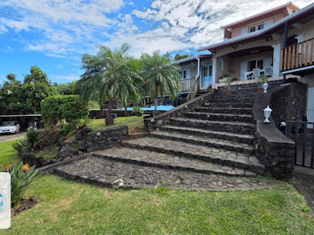 Vente Villa 7 pièces 296.94 m2 Saint joseph