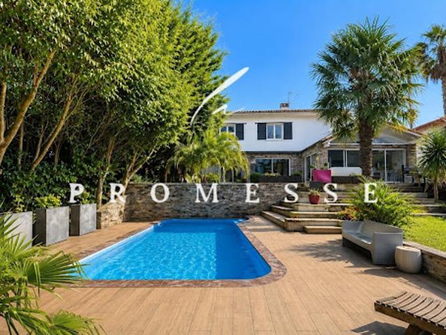 Vente Villa 7 pièces 300 m2 Biarritz