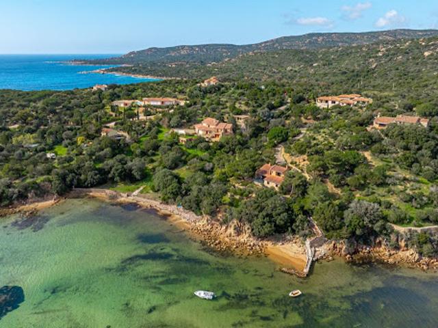 Vente Villa 7 pièces 300 m2 Sartene