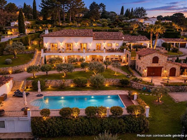 Vente Villa 7 pièces 300 m2 Peymeinade