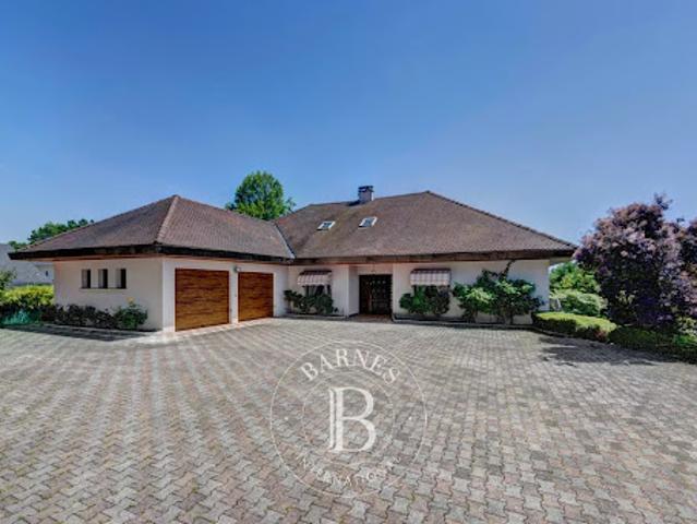 Vente Villa 7 pièces 303.84 m2 Divonne les Bains