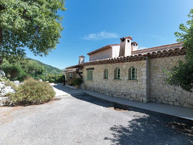 Vente Villa 7 pièces 309 m2 Tourrettes sur Loup