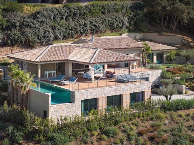 Vente Villa 7 pièces 383 m2 Grimaud