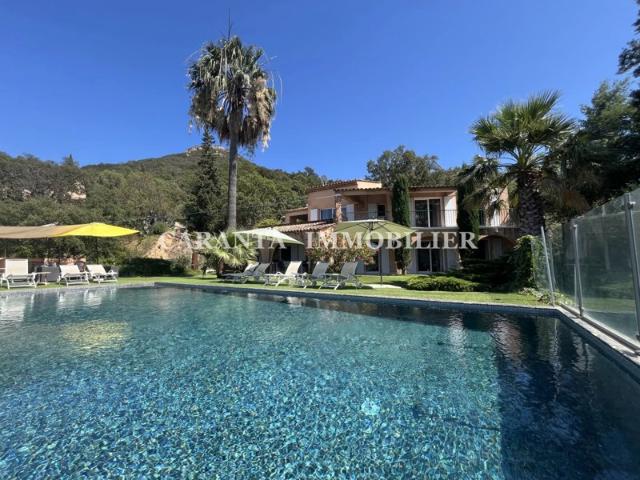 Vente Villa 7 pièces Le Plan de la Tour avec piscine au calm