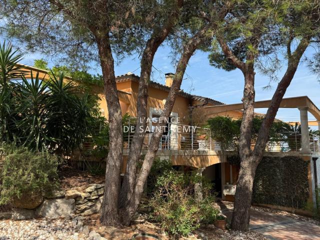 Vente villa 8 Pièce s 280m² Beaucaire