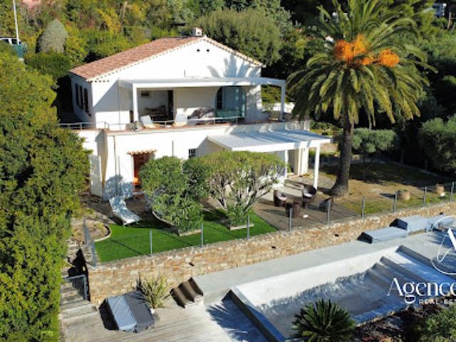 Vente Villa 8 pièces 123.88 m2 Le Lavandou