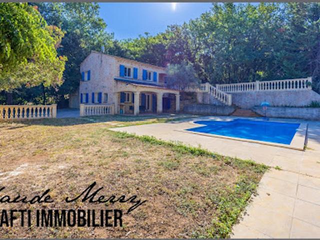 Vente Villa 8 pièces 160 m2 Sainte Anastasie sur Issole