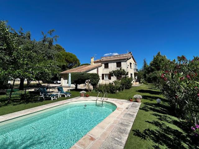 Vente Villa 8 pièces 163 m2 Saint Martin de la Brasque