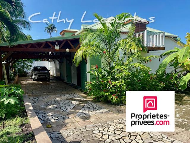 Vente Villa 8 pièces 165 m2 Bouillante