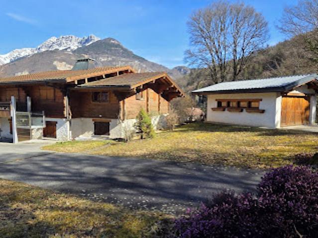 Vente Villa 8 pièces 174.38 m2 Giez
